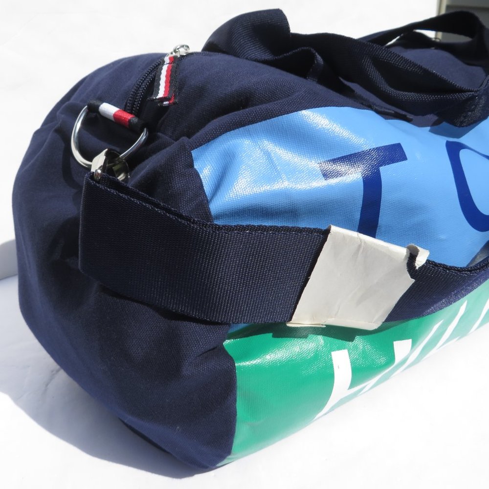 Tommy Hilfiger Large Gym Bag Duffle Navy Blue NEW - Picture 10 of 12